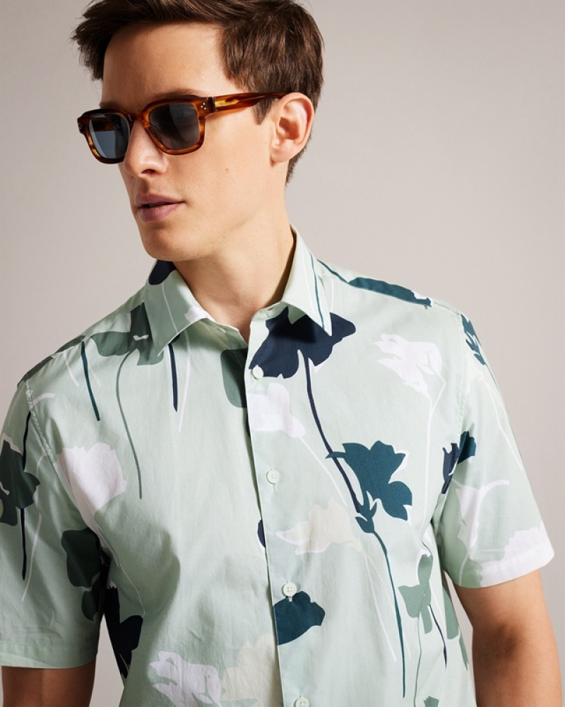 Green Ted Baker Rossvil SS Colourful Silhouette Print Men's Shirts | 093712-FYQ